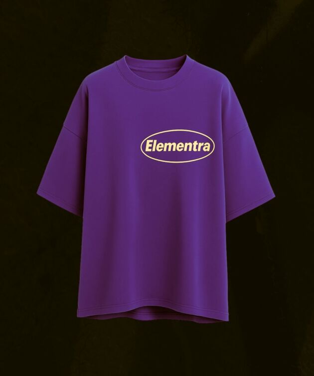 Oversized cobalt graphic tee - Image 2